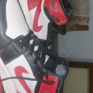 Air Jordan Sports Shoes In A New Condition