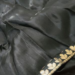 Saree With Unstitched Blouse