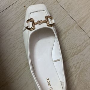 Max Embellished Round Toe Slip On Ballerinas