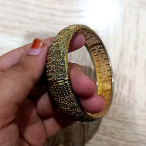 Gold Platted Bangle