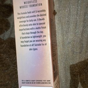 Lakme 9to5 Weightless Mousse Foundation