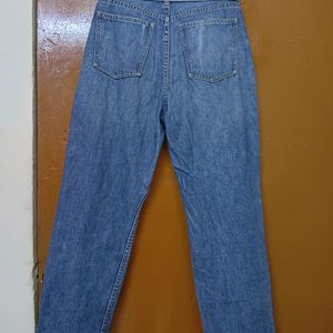 High Waisted Blue Straight Fits Jeans