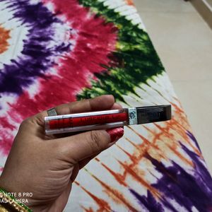 Huda Beauty Matte Lipstick In Blood Red Colour