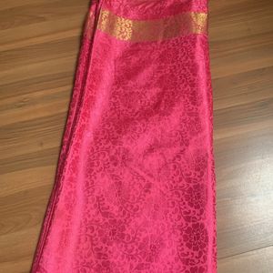 A Beautiful Pink Saree With Blouse(XL Size)