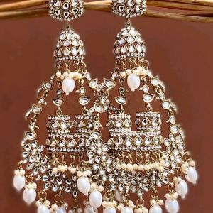 Noora Chandbali Earring