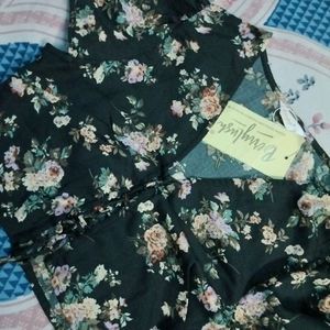 Berry lush Black Floral Print Crop Top