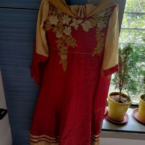 Kurta Set With Dupatta