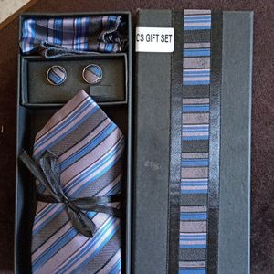 NEW Silk Tie, Cufflinks And Pocket Square Gift Set