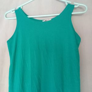 Sleevless Top 💚