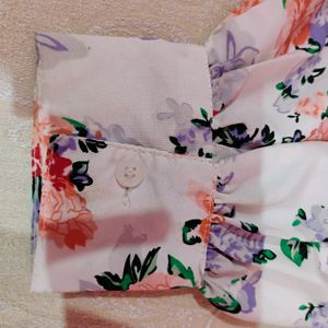 Floral Puffed Sleeves Top