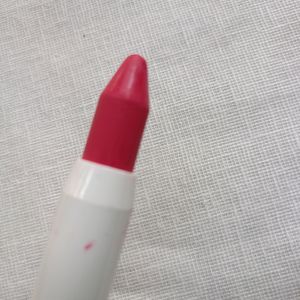 Myglamm Perfect Curves Lipcryon