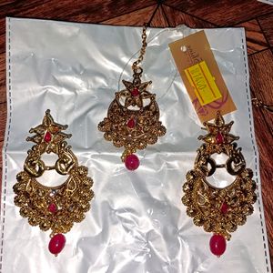 Beautiful Earings With Mangtikka