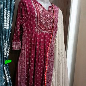 Naira Kurta Set