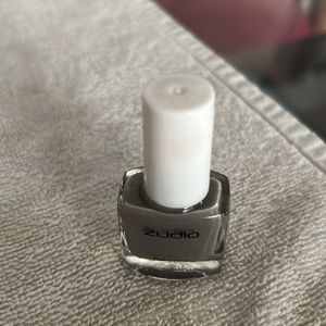 Brand New 1 Bottle Grey NAILPOLISH Colour