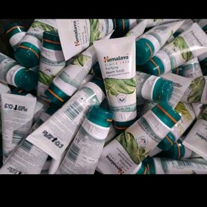 Himalaya Purifying Neem Scrub