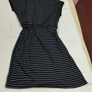 Summer Dress With Side Pockets
