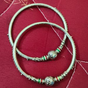 Trendy Silver Colour Bangles