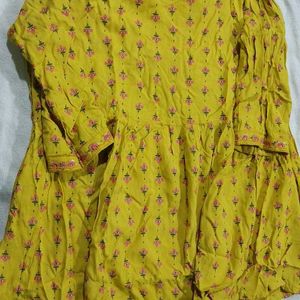 Trendy Yellow  Printed Short Kurti