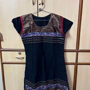 Black Kurti