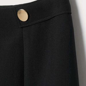 H&M Black Mini skirt