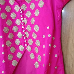 Hot Pink/Magenta Festive Kurta With Short Sleeves