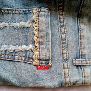 Levis Skirt Cum Shorts