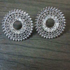 CLUSTER STUD Earrings