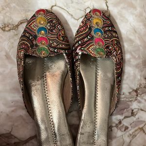 Punjabi Mules Size 41