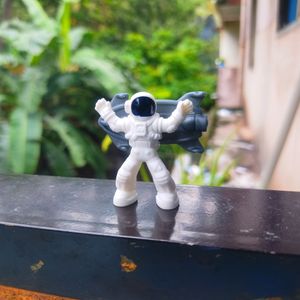 Astronaut Toy With Skateboard 🛹 💫