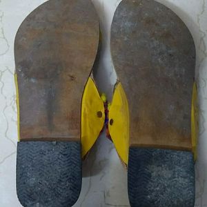 Kolhapuri style chappal