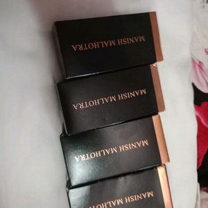 4pc Foundation manish malhotra