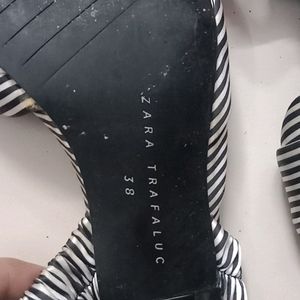 Authentic ZARA Black and white Striped Pointed