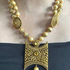 Royal Pearl Gold Necklace