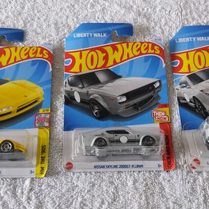 3 Hotwheels Car Set