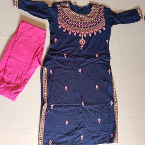 Embroidery Kurti With Leggings