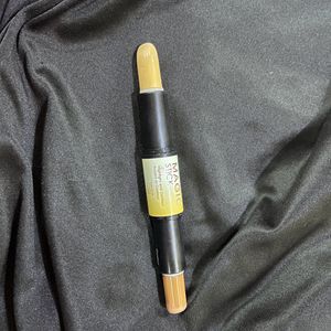 Contour And Concealer Sticks 2 In One.