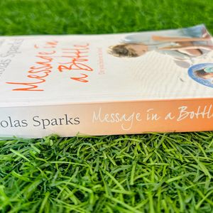 Nicholas Sparks “ Message In A Bottle”