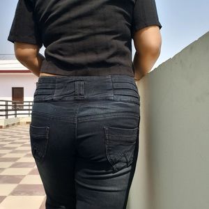 ✅️NEW PRODUCTSuper Stretchable HIGH WAIST Jeans