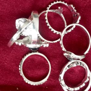 8 New Branded Rings Set