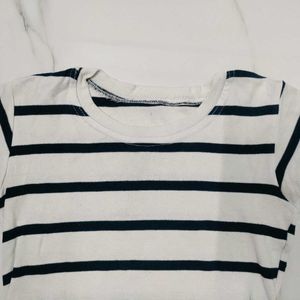 Printresty Black & White STRIP TOP