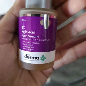 Derma Co Serum