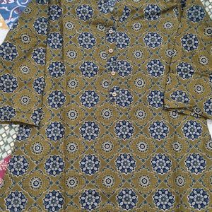 Mehendi And Blue Short Kurti