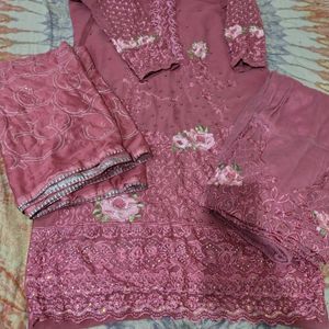 Pakistani Kurta Set With Dupatta