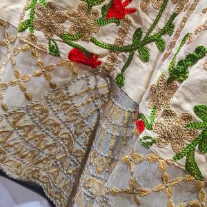 Pakistani Embroidery Kurti With Lays Daman.