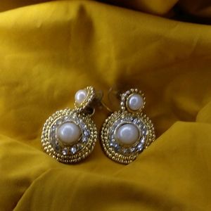 Golden Pearl Earrings