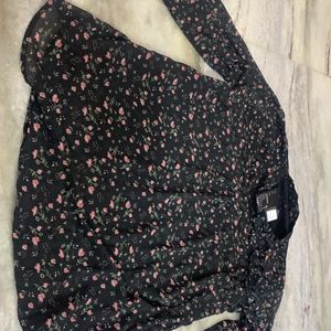 Black tshirt with floral prints