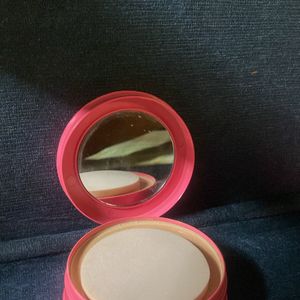 Huda Beauty BB Compact