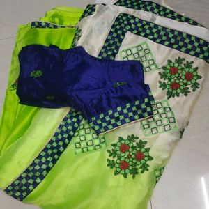 Green Colour Saree With Blouse