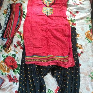 Red Cotton Chudidhar Set (Stretched One)