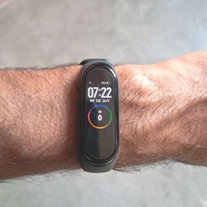 Mi Fitness Band 4 With Charger